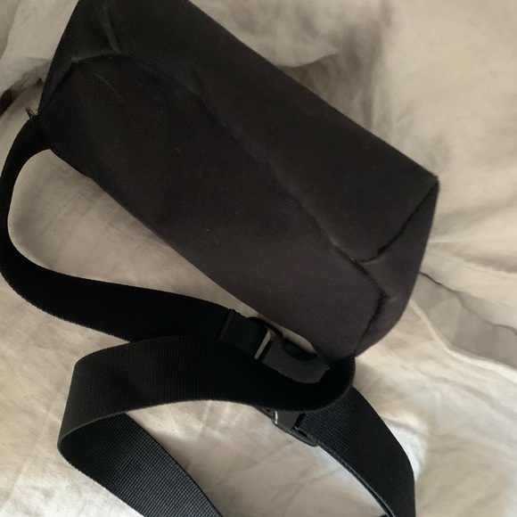 Herschel Fifteen Hip Pack - Picture 4 of 4